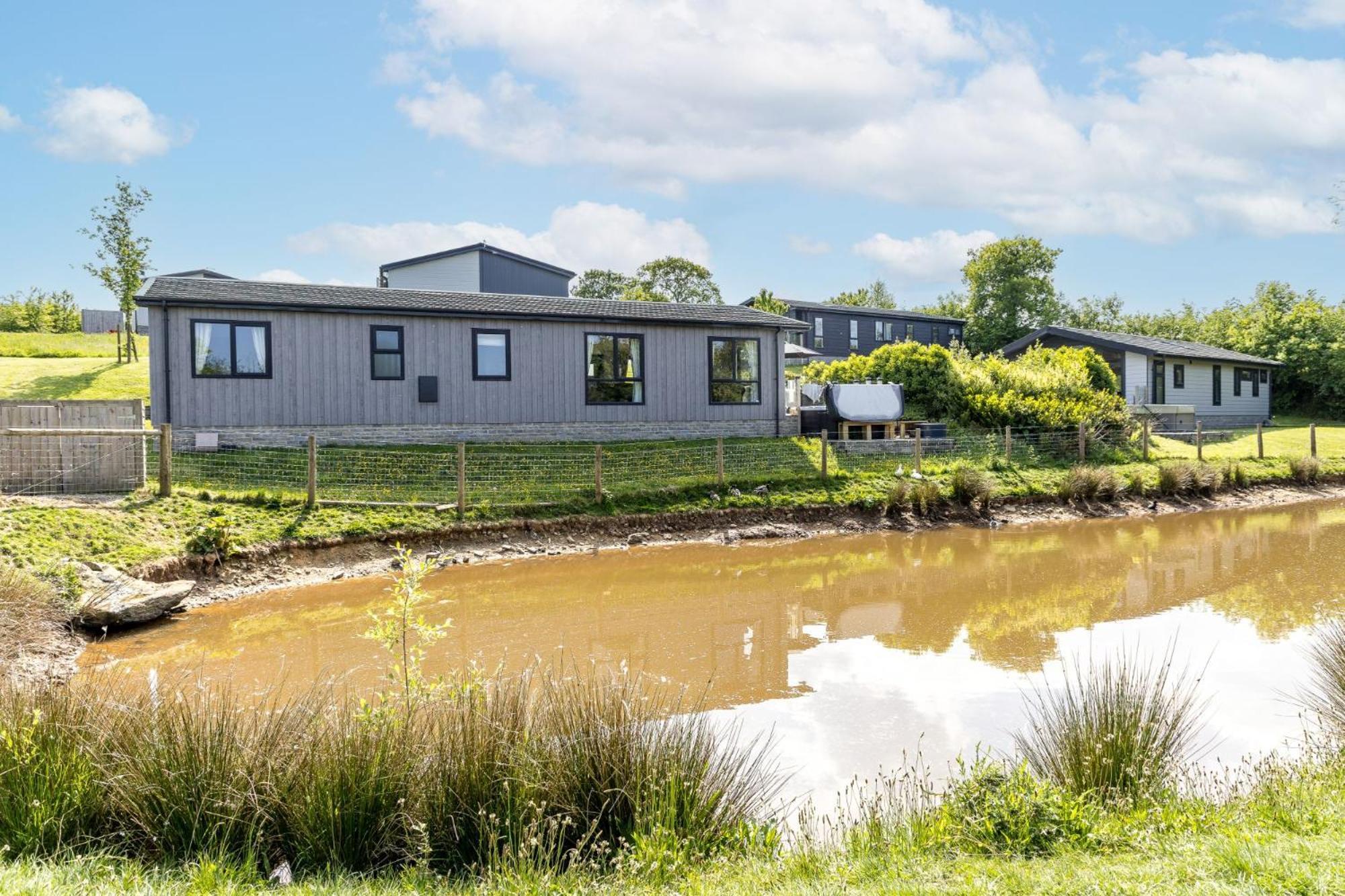 Lilac Lodge, 22 Roadford Lake Lodges Lifton Экстерьер фото